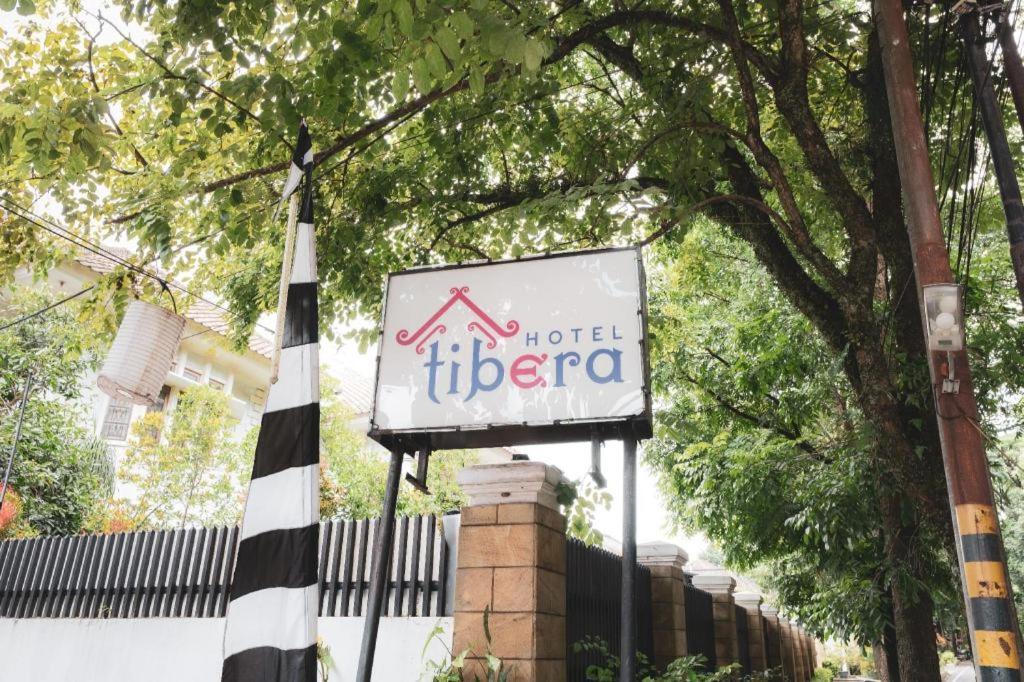 Hotel Tibera Taman Cibeunying 반둥 외부 사진